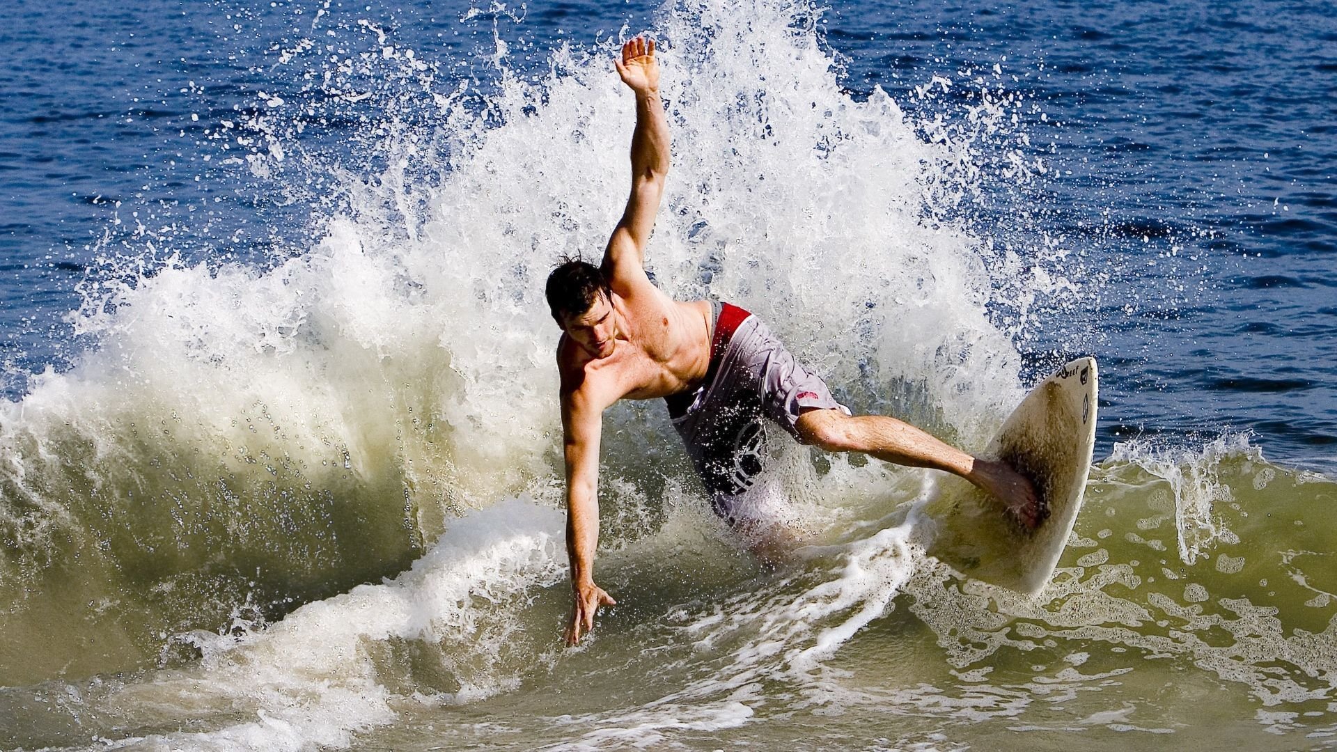  广厦男篮士气爆棚，NBA季后赛抢七大战遇上AC米兰，目标明确直指晋级